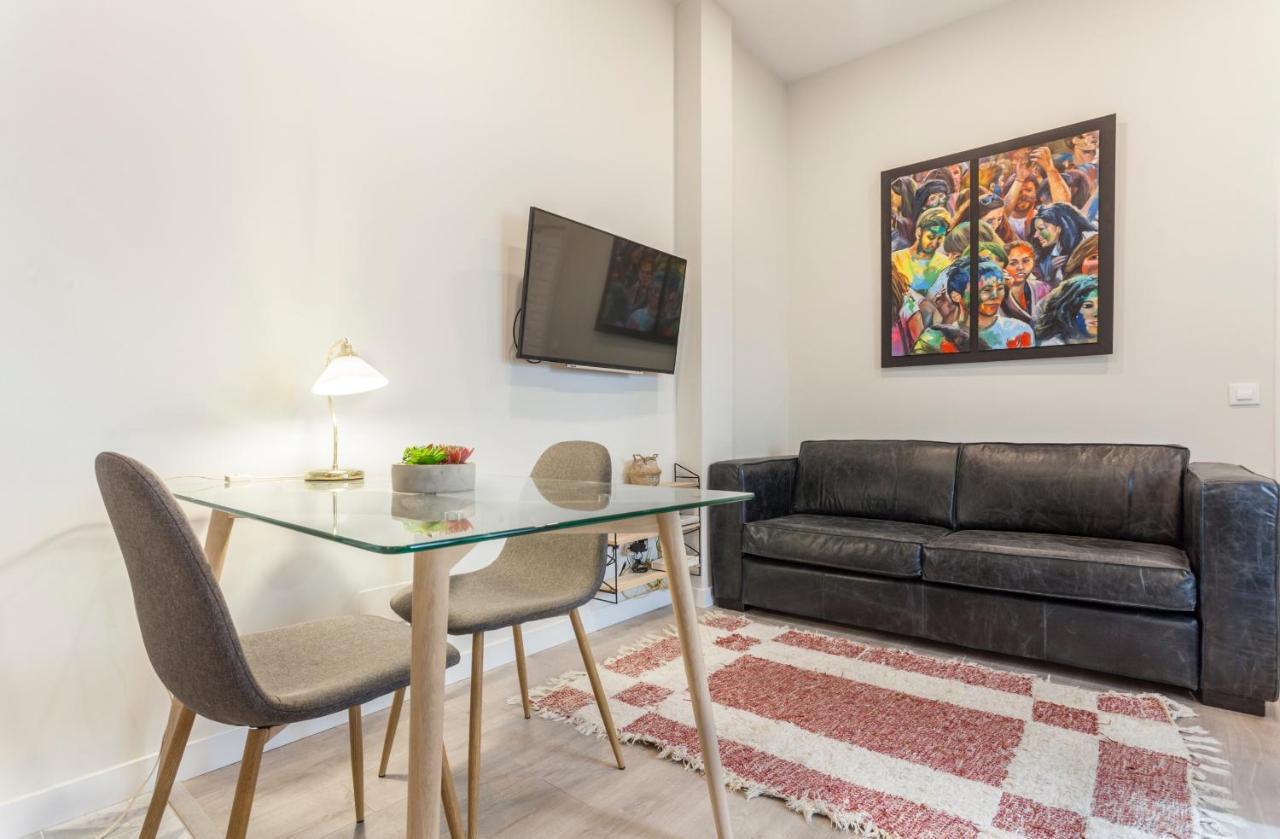 Apartamento Gran Via En Madrid Luaran gambar